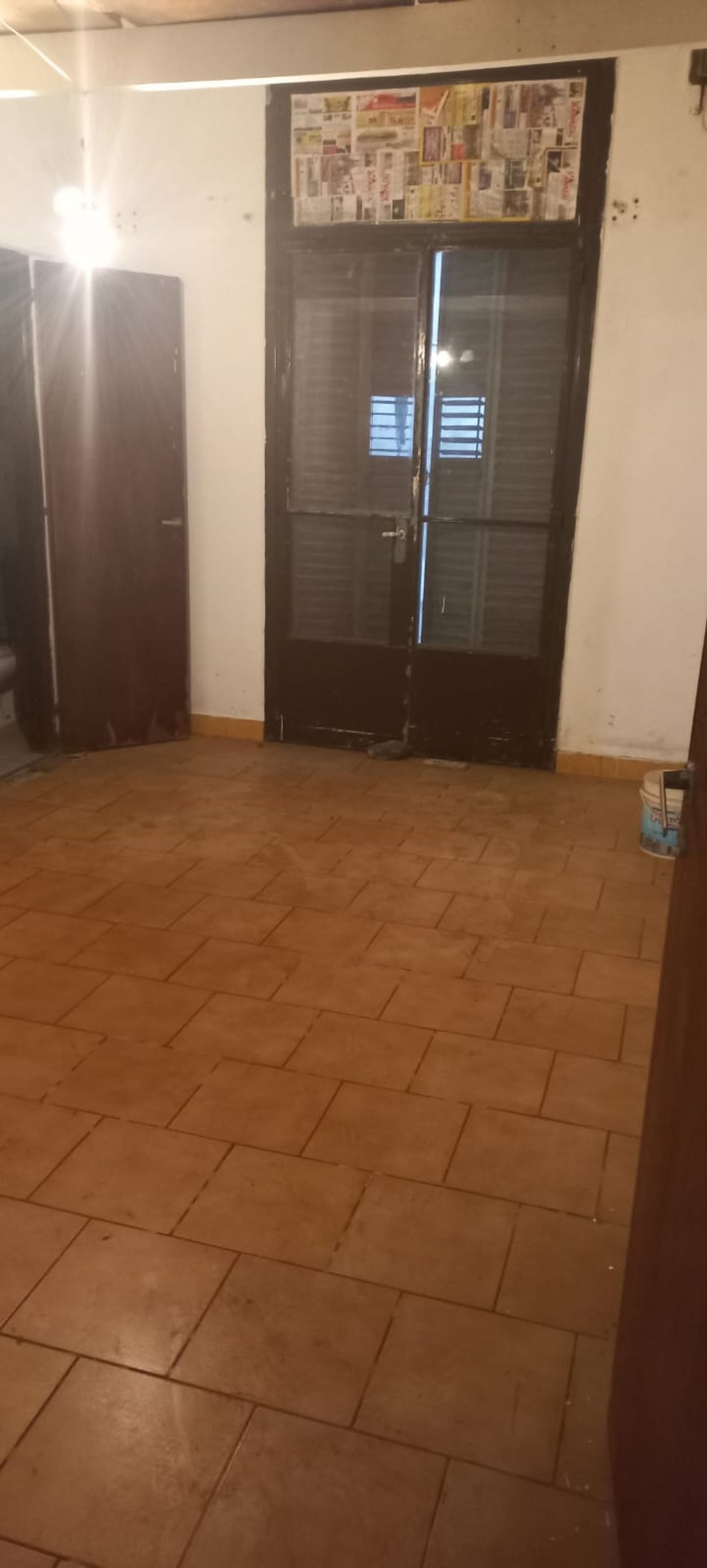 Monoambiente con local comercial