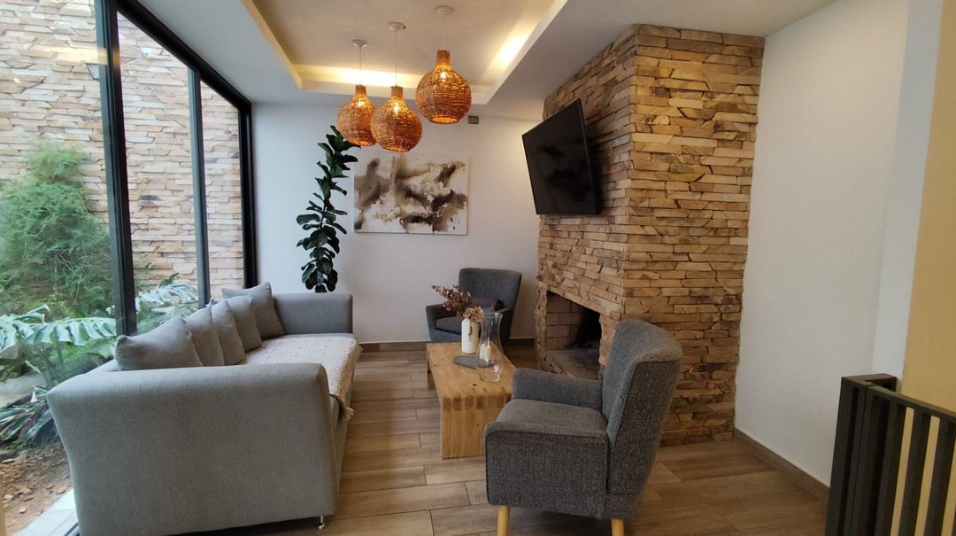 HERMOSA CASA DE CATEGORIA CENTRICA