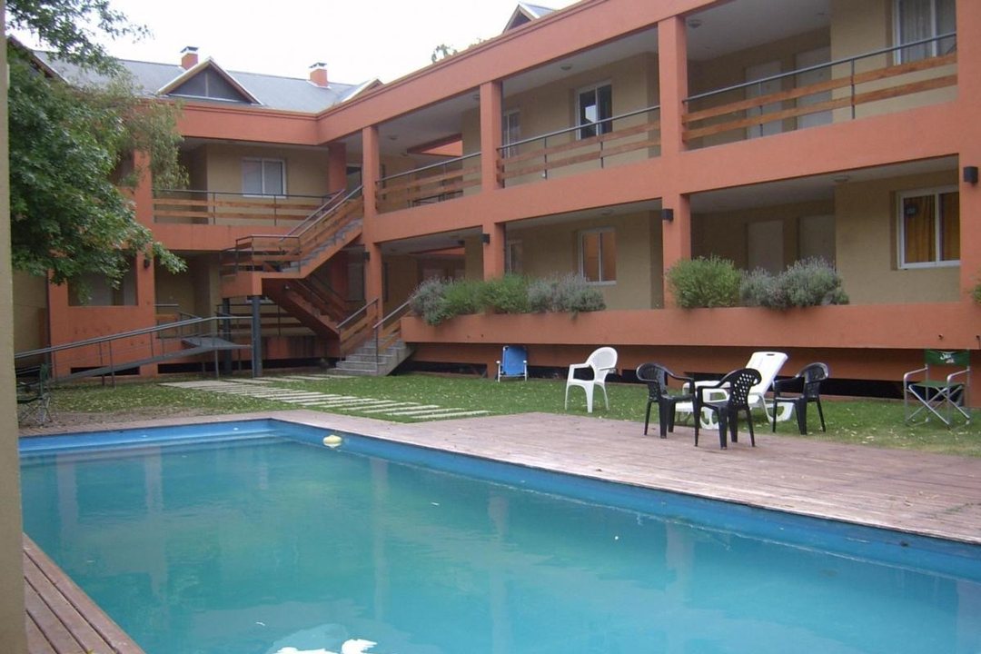 Alquiler Departamento 2 amb Pilar con cochera
