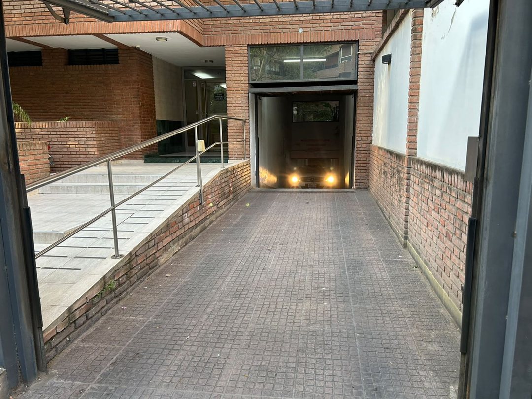 Venta cochera en Nueva Córdoba