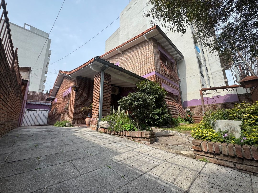 VENTA CASA 5 AMBIENTES - SAN MIGUEL