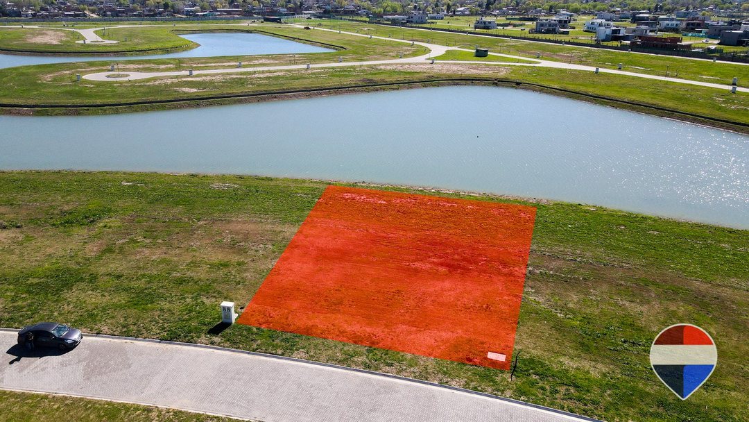 LOTE EN VENTA BARRIO DAMASIA AL SUR FONDO A LAGUNA