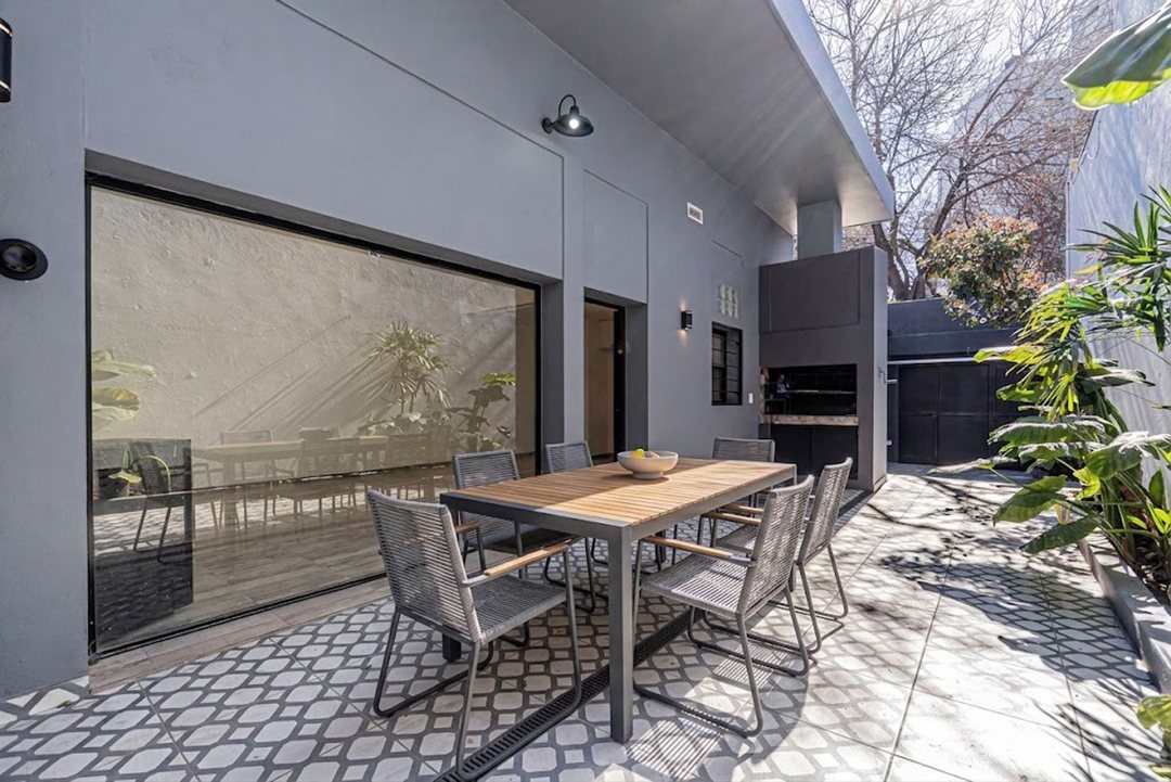 ALQ CASA 4 AMB LUMINOSA EN VILLA CRESPO CON PATIO