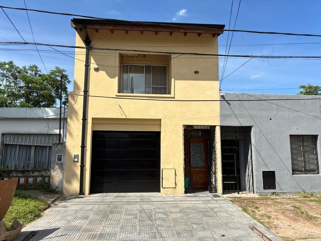 PH DOS PLANTAS 3 DORM PATIO PARRILLA HURLINGHAM