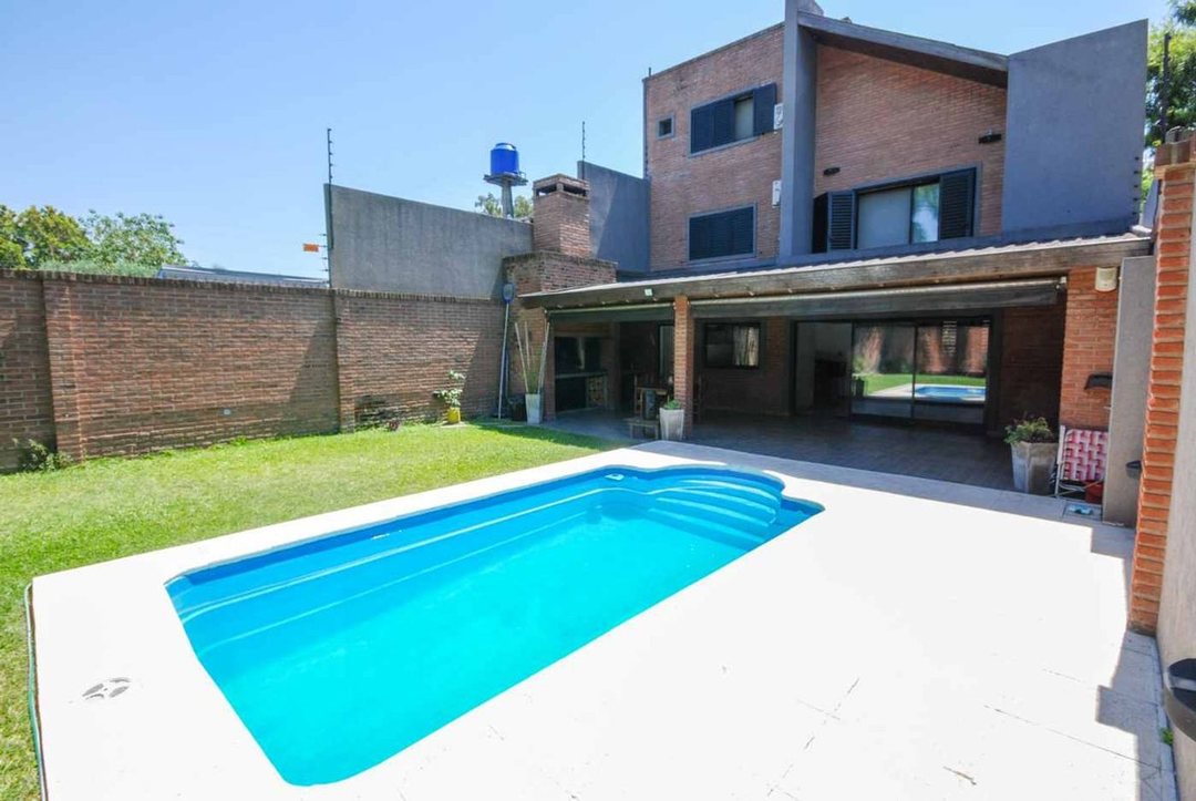 Casa 5 amb Venta El Palomar Pileta Parque PERMUTA