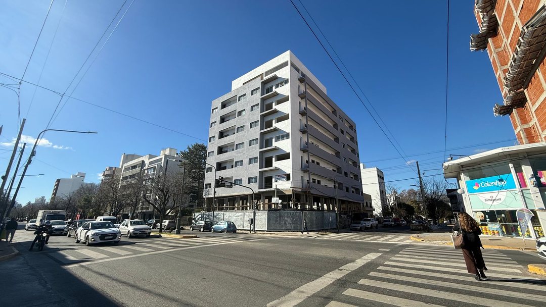 DEPARTAMENTO DE 1 DORMITORIO EN VENTA EN POZO SUM
