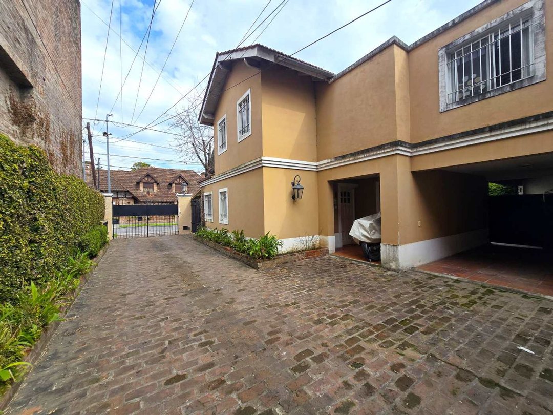 Alquiler de Duplex de 4 ambientes y patio en Pilar