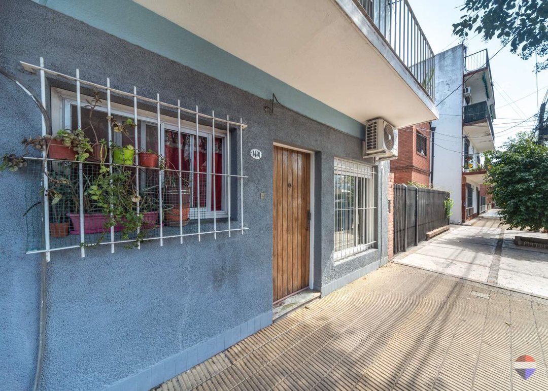 DEPARTAMENTO PB 2 AMB C/PATIO RECICLADO A NUEVO