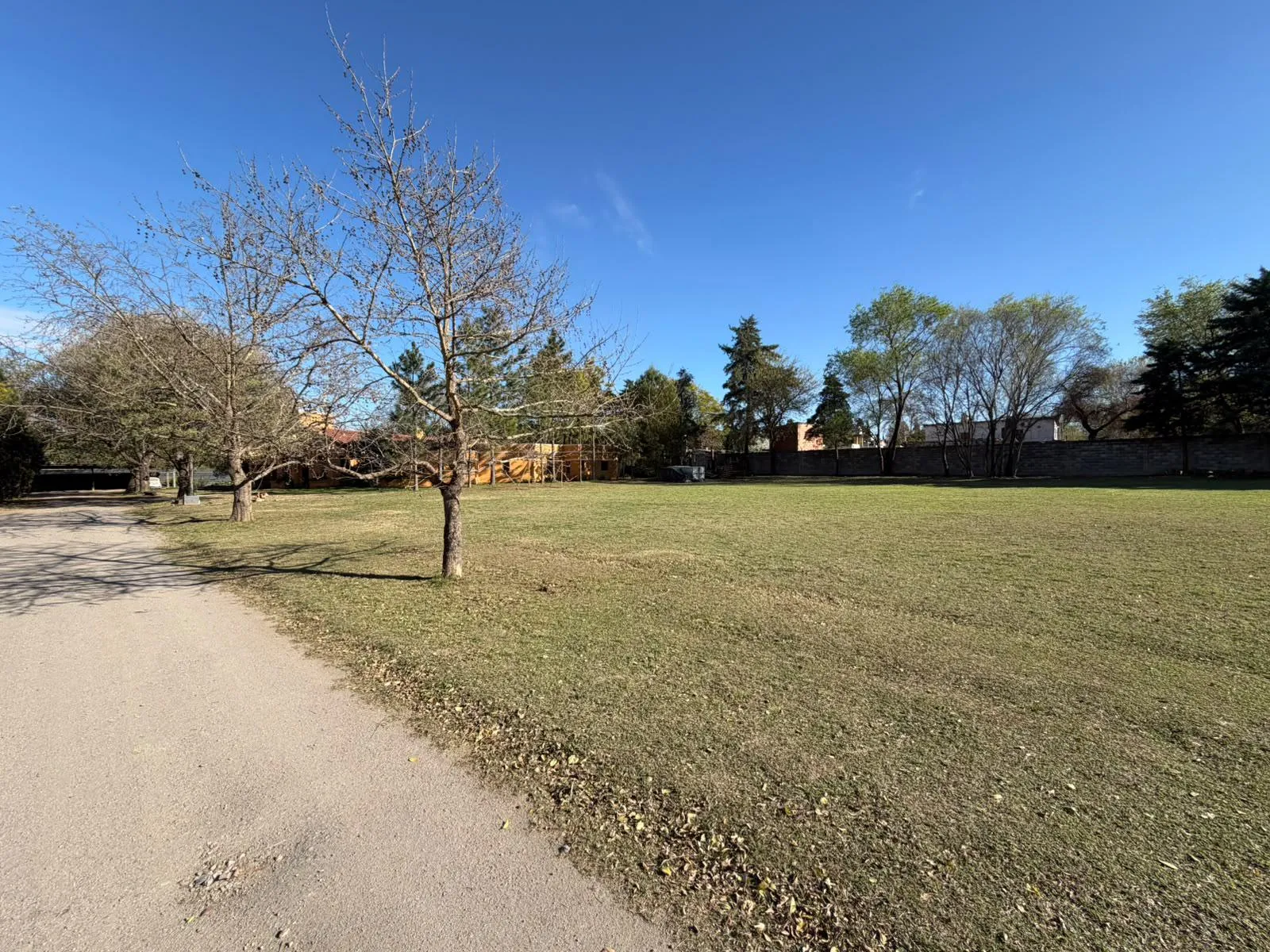 Lote de 1.120 mts. en Housing Privado - Arguello