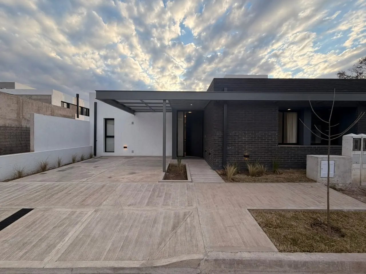 VENTA CASA PLANTA BAJA MANSOS DEL SUR