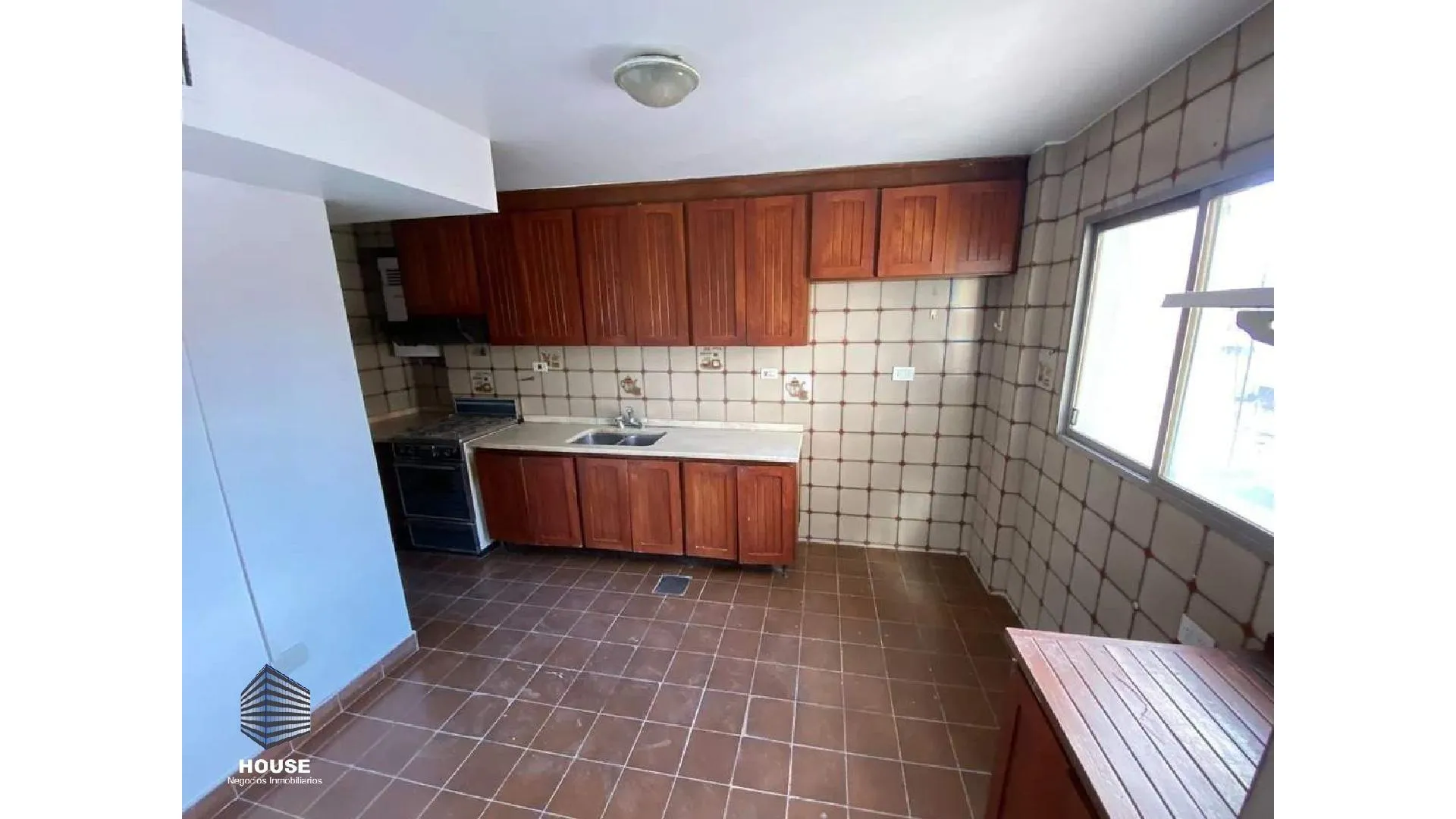 DEPARTAMENTO 2 DORMITORIOS + DEPENDENCIA + COCHERA | 134 M²