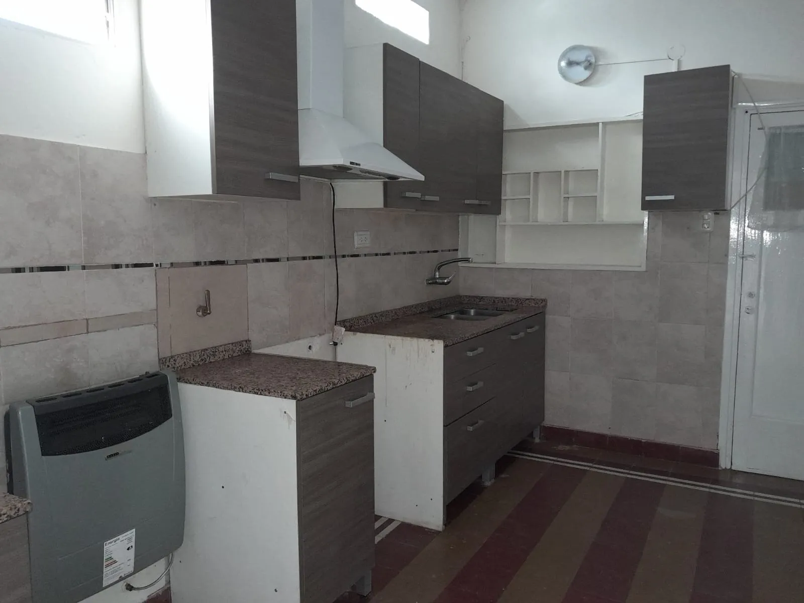 ALQUILO, Bº OBSERVATORIO ALQUILO Dpto. 2d. Emilio Achával  1139 Dpto. 1, $ 520.000 IN/IMP. T.E.: 0351-156315151.-
