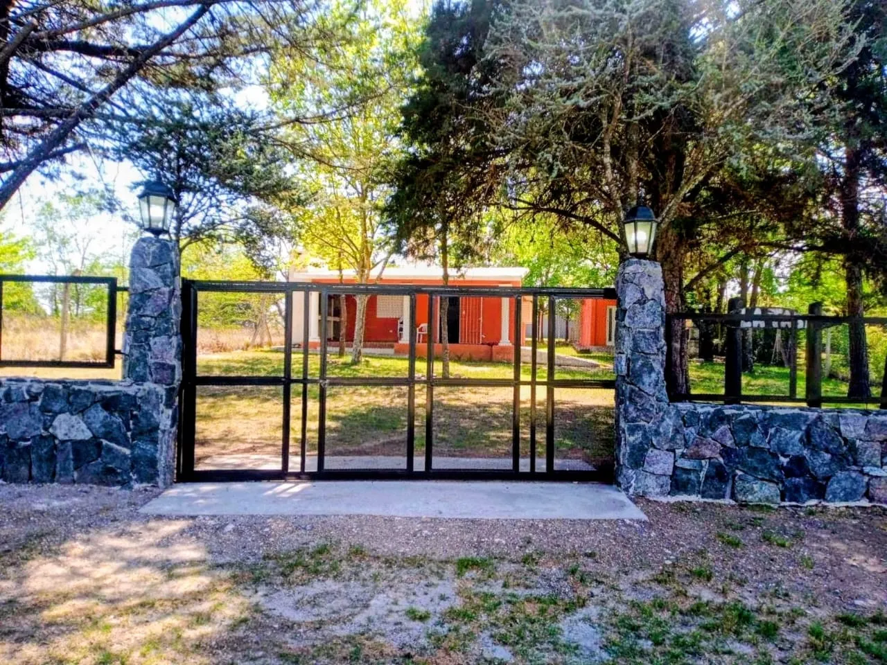 VENDO HERMOSA PROPIEDAD CERCA DEL LAGO - 2 DORM - POTRERO DE GARAY