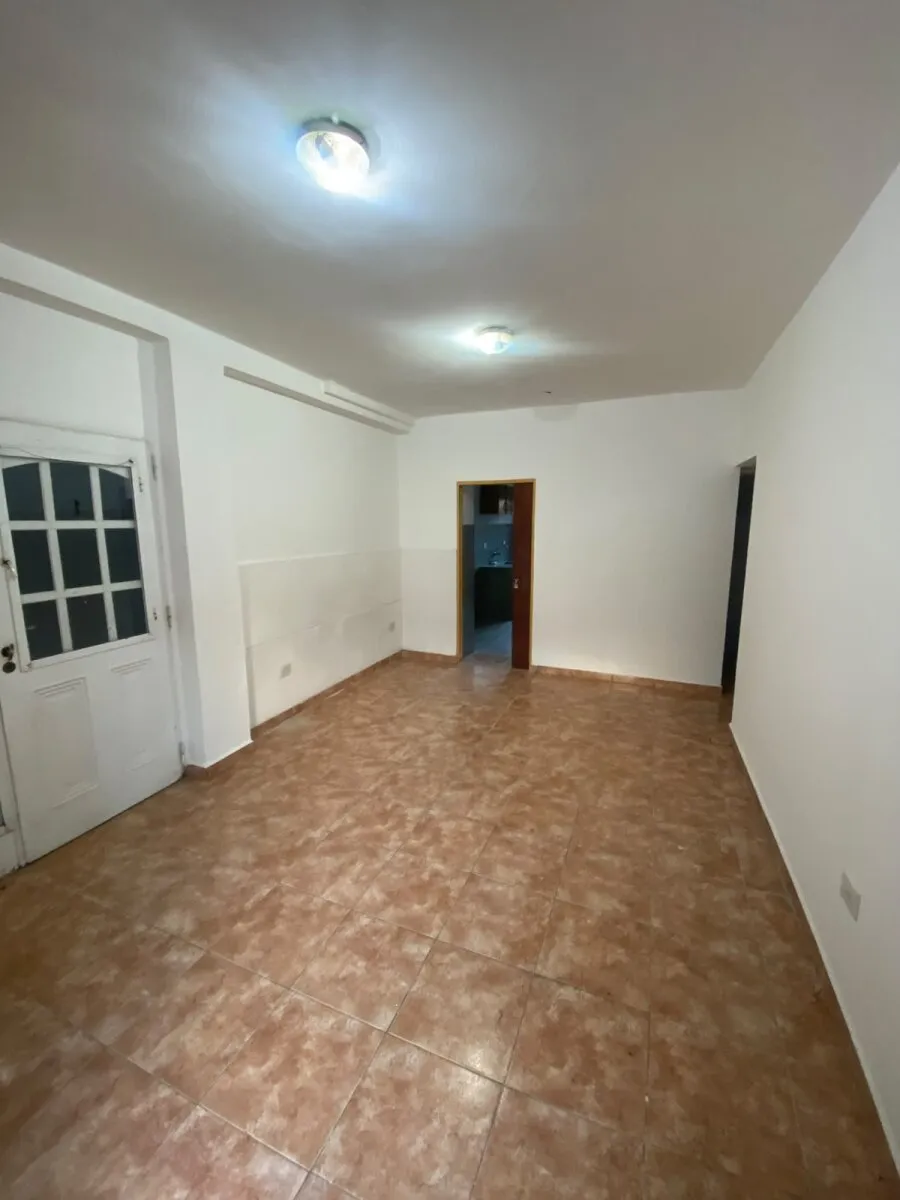 ALQUILER - SAN VICENTE - DOS DORMITORIOS Y COCHERA