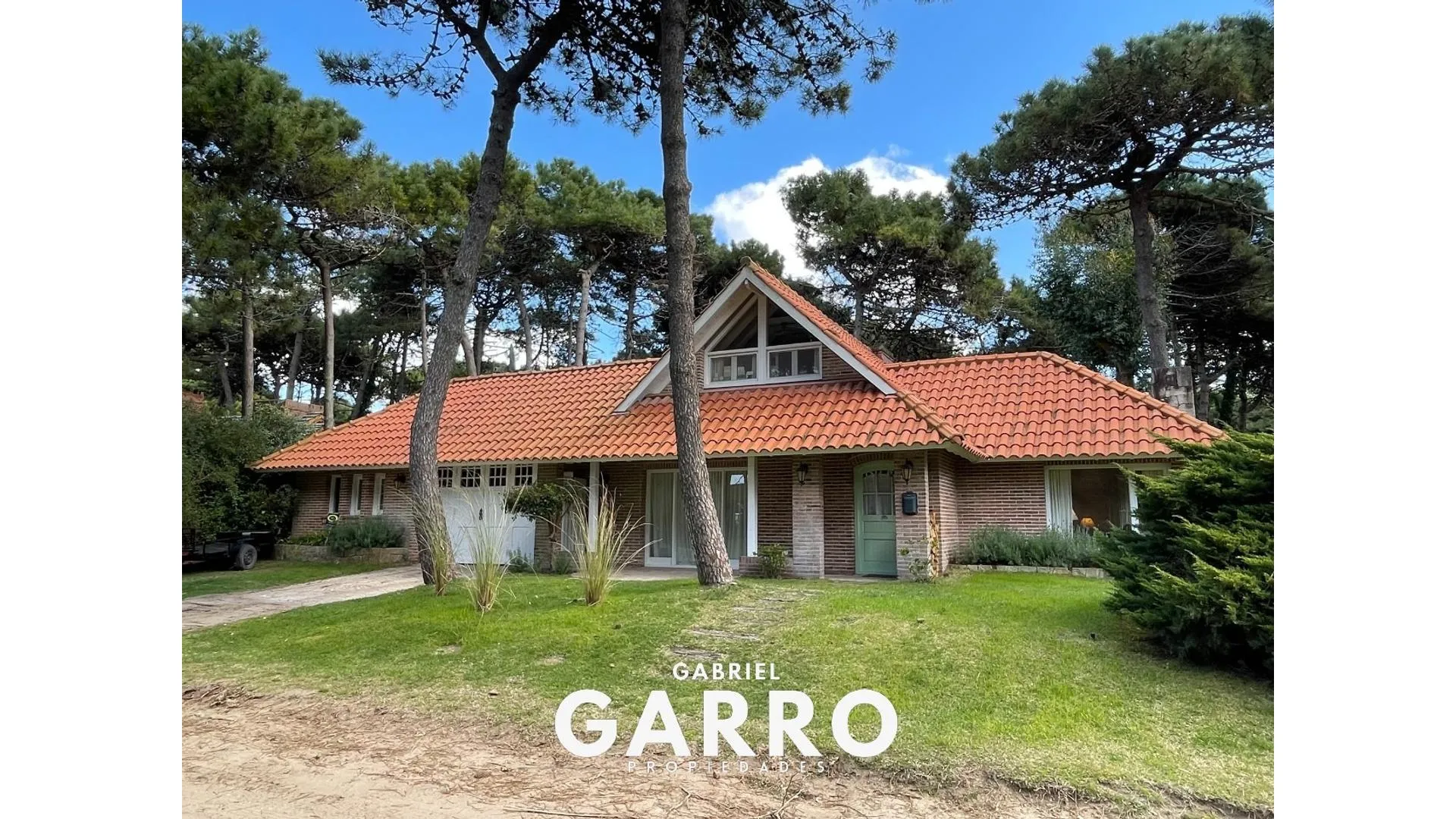 Chalet tradicional en alquiler temporal en Pinamar Norte