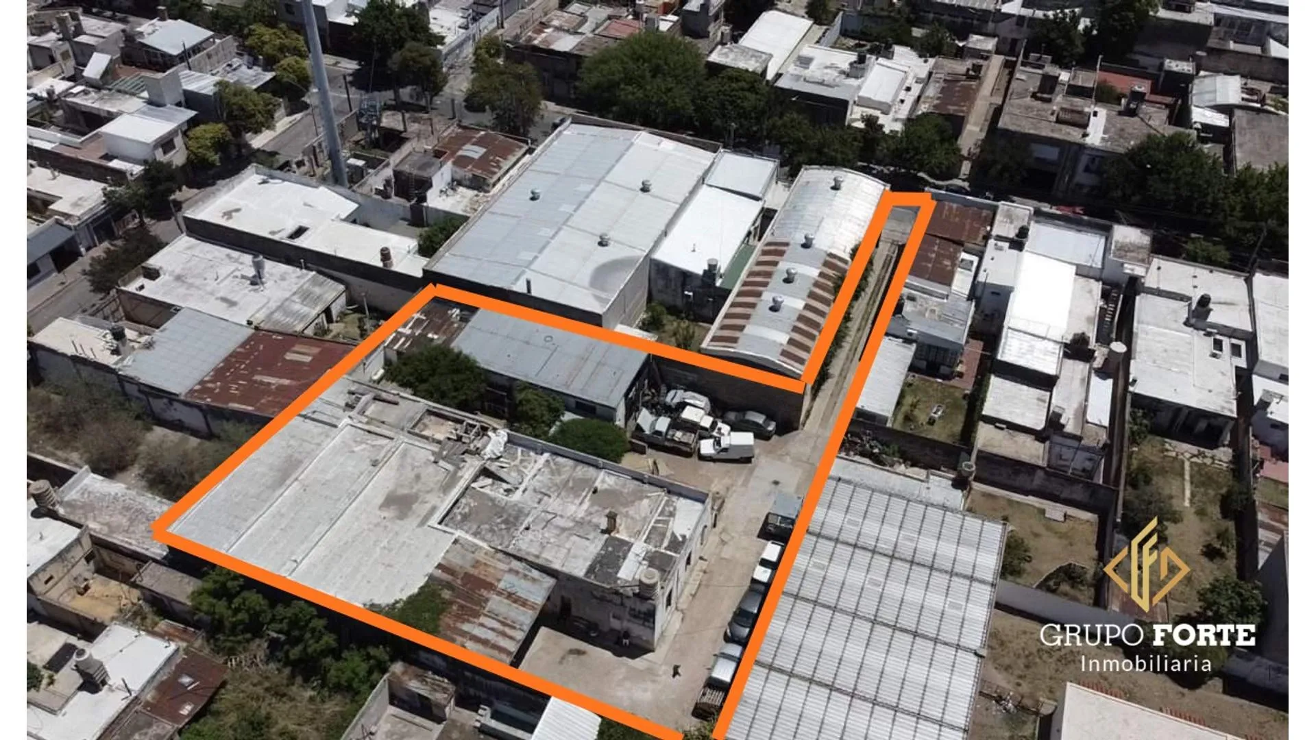Lote de 1.224 m² con Construcciones en B° Pueyrredón