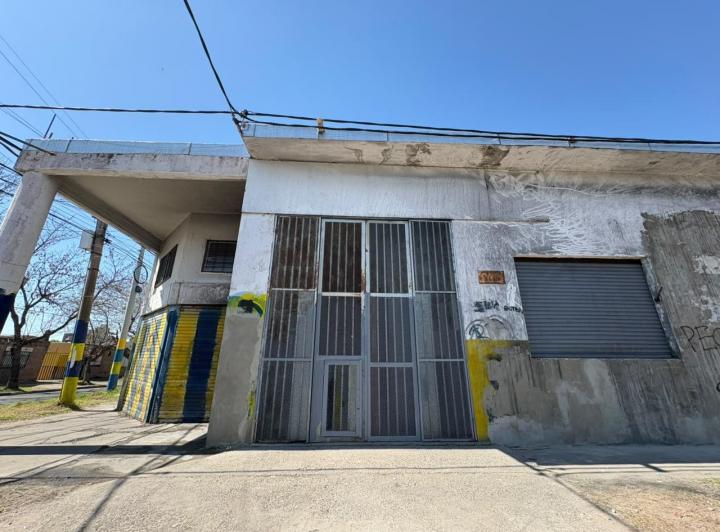 Bodega-Galpón · 500m² · 7 Ambientes