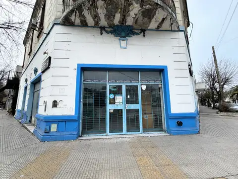 Local en Alquiler en Barrio Naón, Mataderos