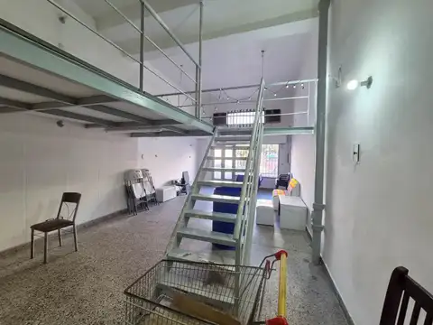 Local en Alquiler en Mataderos, CABA