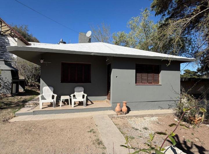 Casa · 95m² · 2 Ambientes · 2 Cocheras
