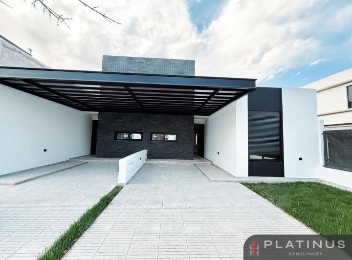 Casa · 112m² · 4 Ambientes · 1 Cochera
