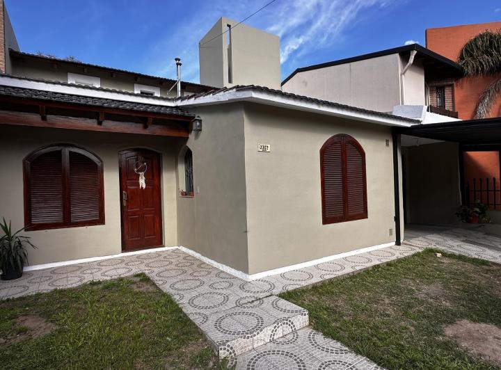 Casa · 168m² · 5 Ambientes · 2 Cocheras