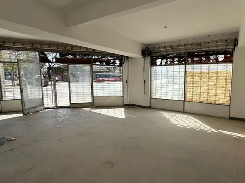 Local en Venta en Pompeya, CABA