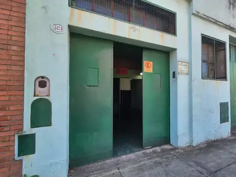 Galpón en Venta en Pompeya, CABA