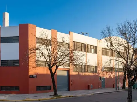 Galpón en Venta en Mataderos, CABA