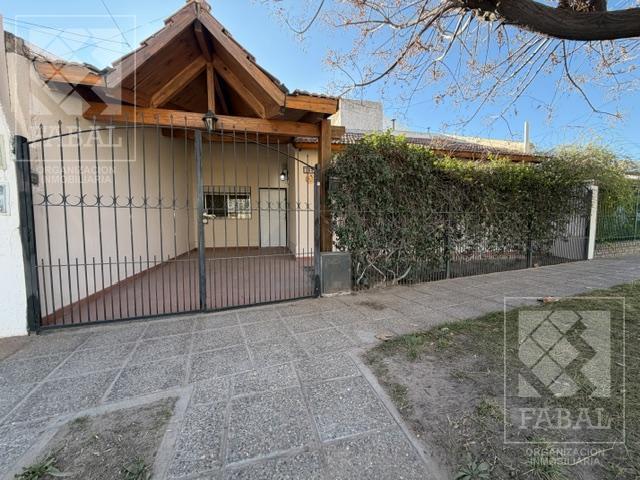 Casa · 74m² · 3 Ambientes · 1 Cochera
