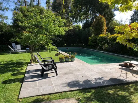 Casa en Alquiler Temporal en Los Berros, Bella Vista