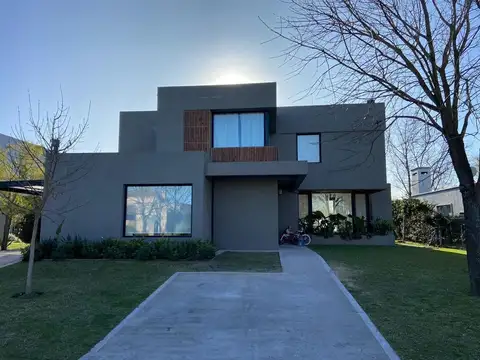 Casa en Alquiler Temporal en Lagos Del Norte, Countries y Barrios Cerrados en Tigre