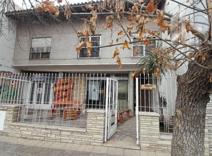 Casa · 400m² · 4 Dormitorios