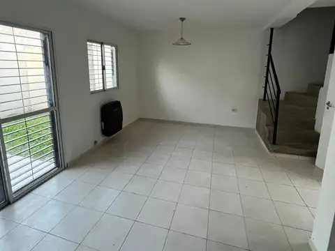 Casa en Alquiler en City Bell, Partido de La Plata