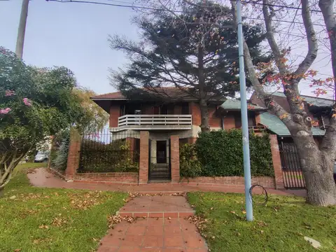 Casa en Alquiler en Barrio Colinas de Peralta Ramos, Mar del Plata