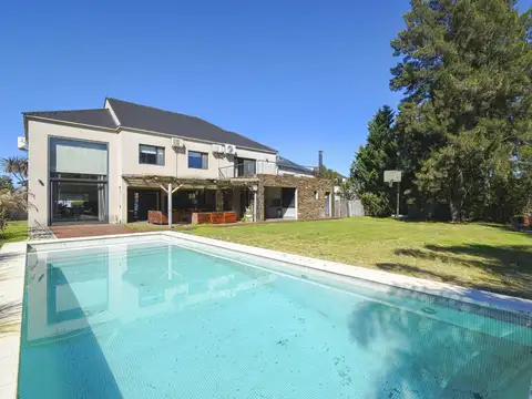 Casa en Alquiler en Septiembre, Countries y Barrios Cerrados en Escobar