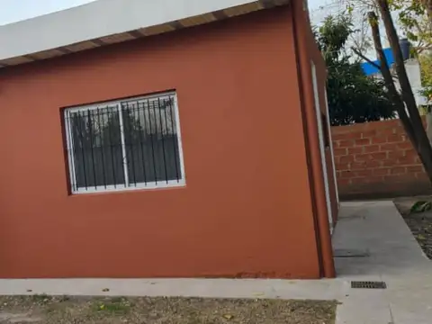 Casa en Alquiler en Villa Gobernador Udaondo, Partido de Ituzaingó