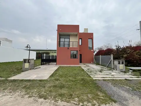 Casa en Alquiler en Ringuelet, La Plata