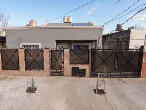 Casa en Venta en Burzaco, Partido de Almirante Brown