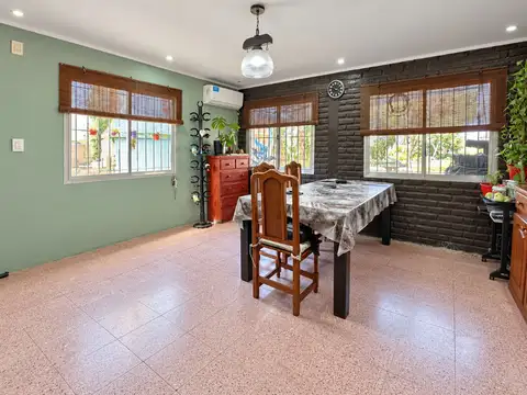 Casa en Venta en Los Hornos, La Plata