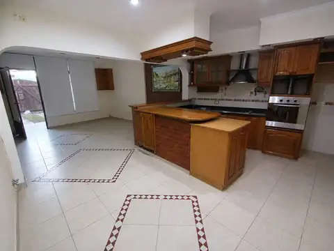 Casa en Venta en Isidro Casanova, Partido de La Matanza