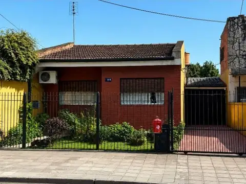 Casa en Venta en Glew, Partido de Almirante Brown