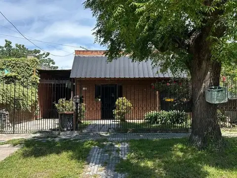 Casa en Venta en Rafael Calzada, Partido de Almirante Brown