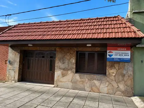 Casa en Venta en Los Hornos, La Plata
