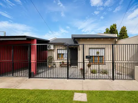 Casa en Venta en Los Hornos, La Plata