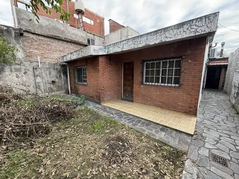 Casa en Venta en Billinghurst, General San Martín