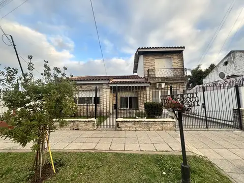 Casa en Venta en Claypole, Partido de Almirante Brown