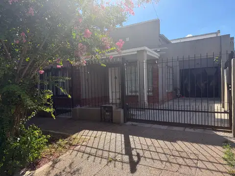 Casa en Venta en El Quinto, Luján