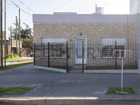 Casa en Venta en Los Hornos, La Plata