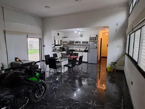 Casa en Venta en Lisandro Olmos Etcheverry, Partido de La Plata